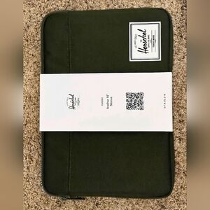 Herschel Anchor 14” MacBook Pro M2/M3/M4/M5 Laptop Sleeve - $45 at Apple Store